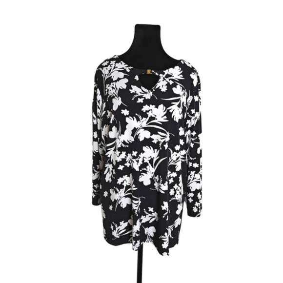 Liz Claiborne Tops - Liz Claiborne Floral 3 qtr. length Sleeved Blouse black and white Size 1X